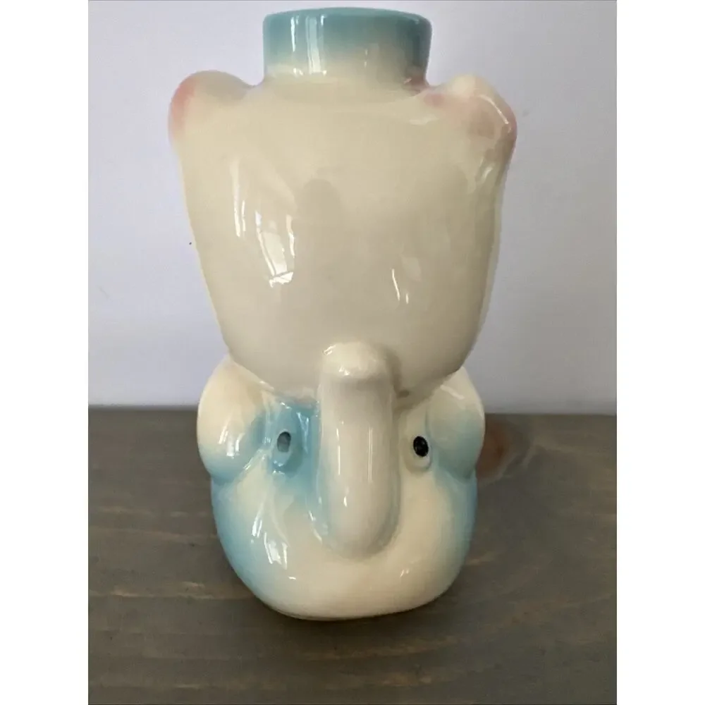 Hull Pottery LEEDS Pig Liquor Bottle 1940's No Cork 7 1/4